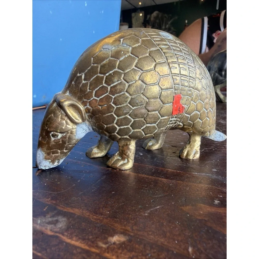 Brass Vintage Armadillo Figurine/paperweight